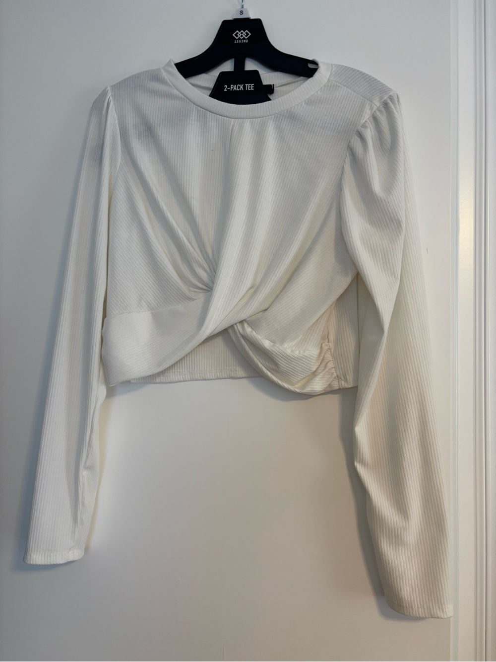 Large Lulus Women’s White Top